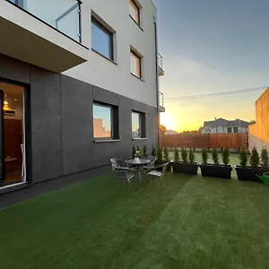 https://r-house-brand-new-apartments.warsawhotelspoland.com